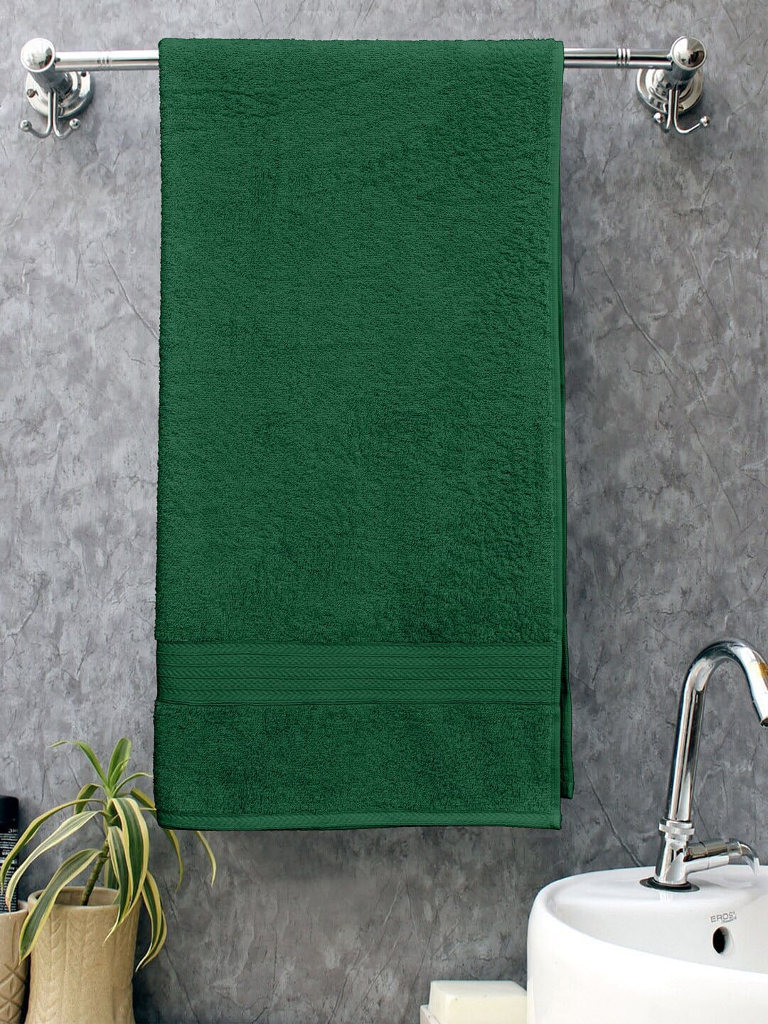 BOMBAY DYEING Green Solid Cotton 450 GSM Bath Towel