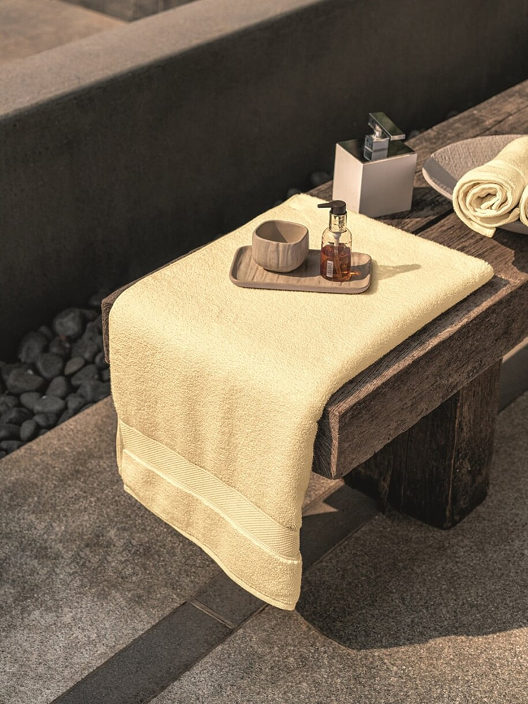 DDecor Yellow Solid 650GSM Cotton Bath Towels