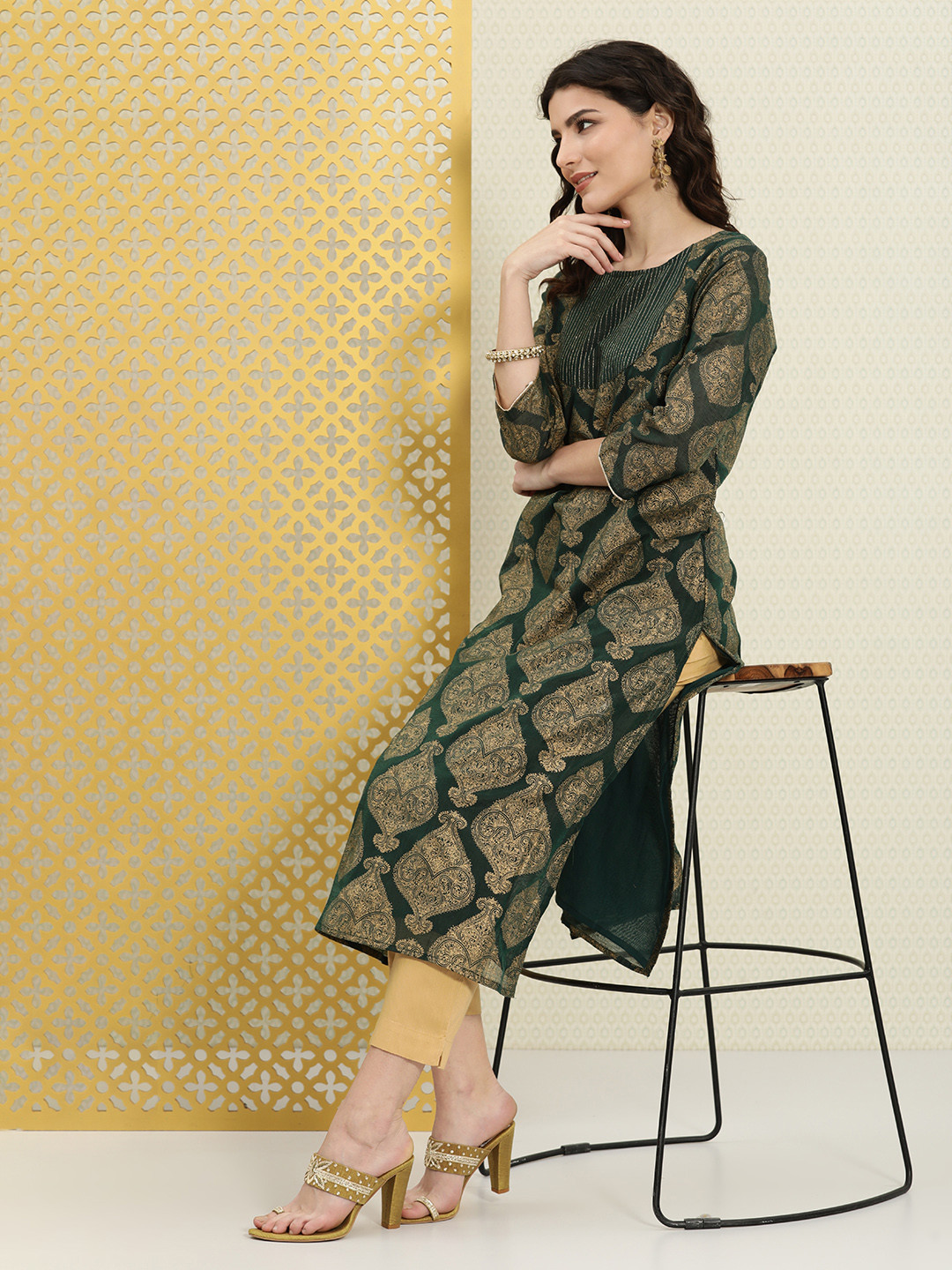 House of Pataudi Women Green & Gold-Coloured Printed Jashn Straight Kurta