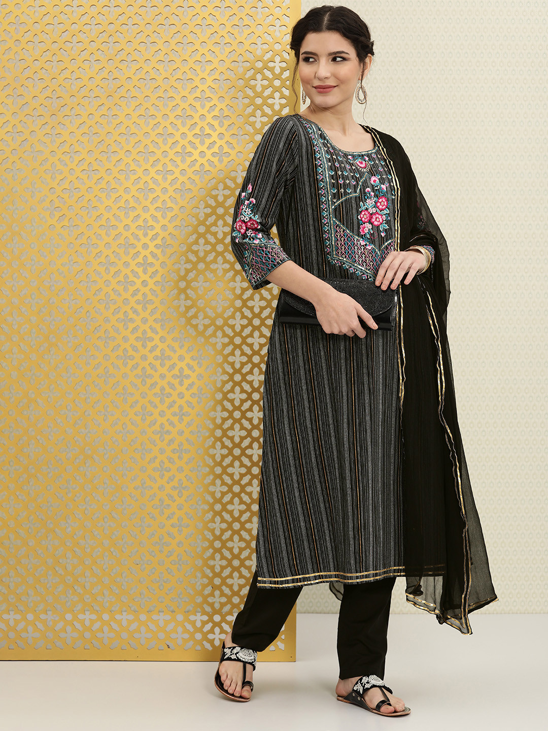 House of Pataudi Women Black Floral Embroidered Jashn Cotton Kurta Set