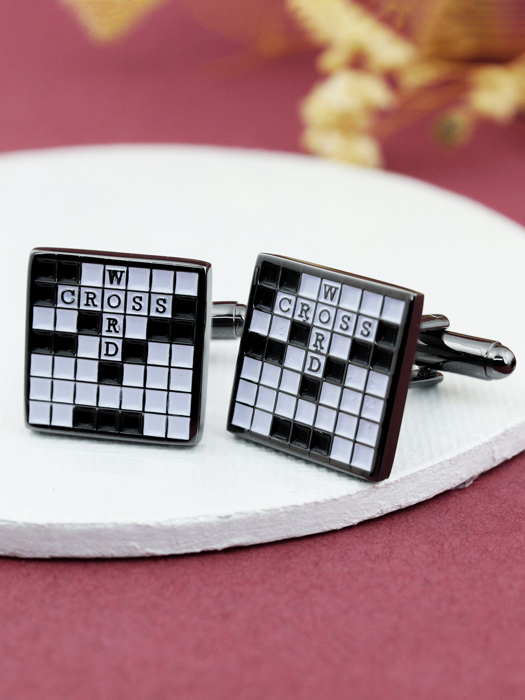 PELUCHE White & Black Cufflinks