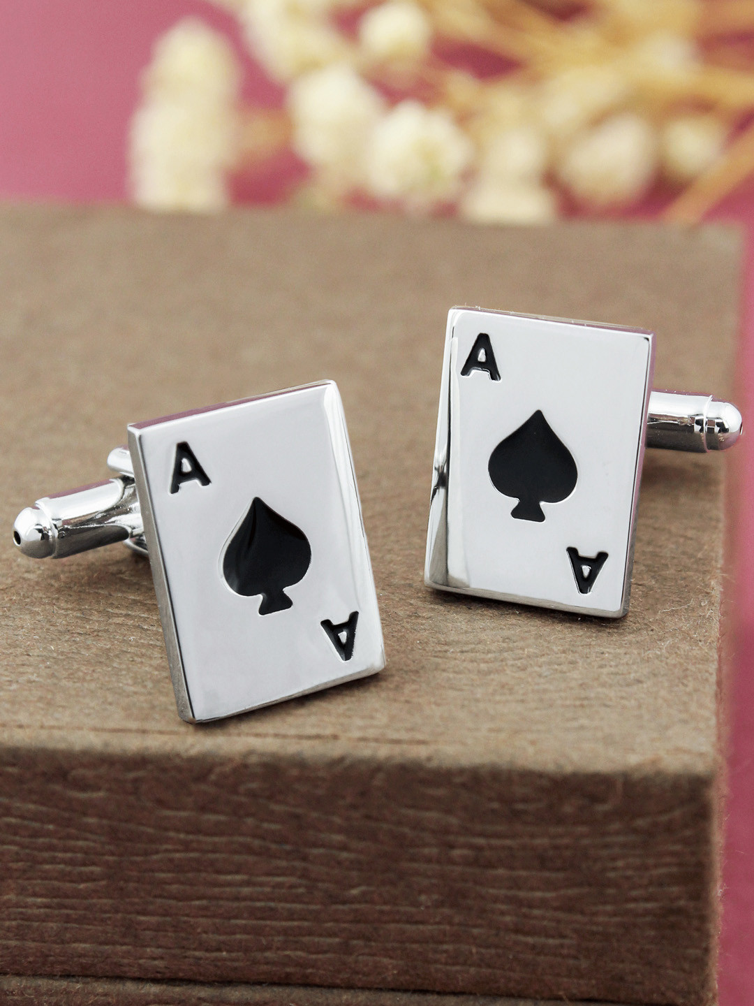 PELUCHE Silver-Toned The Play Card Cufflink