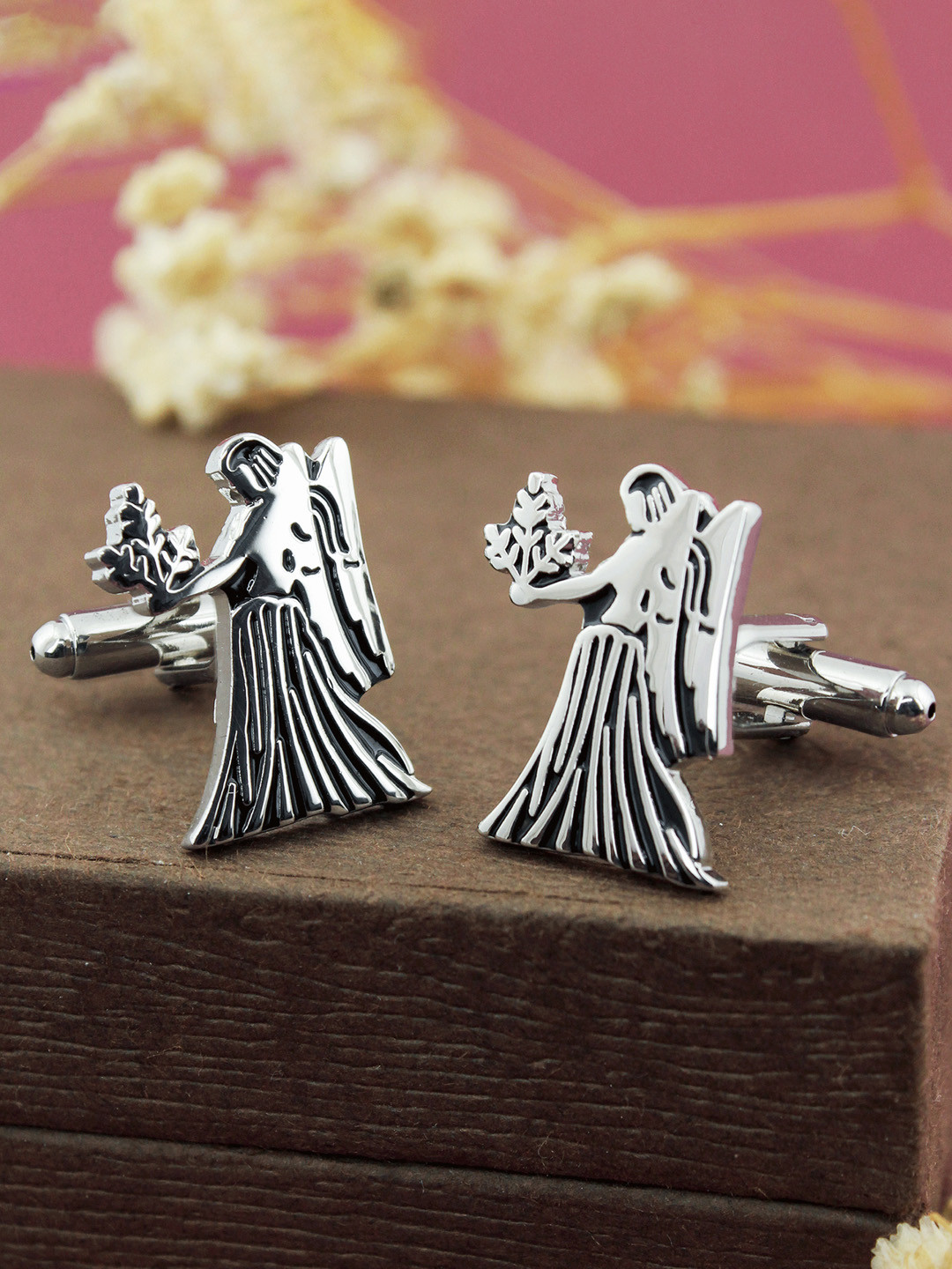 PELUCHE Silver-Toned Zodiac Sign Cufflink