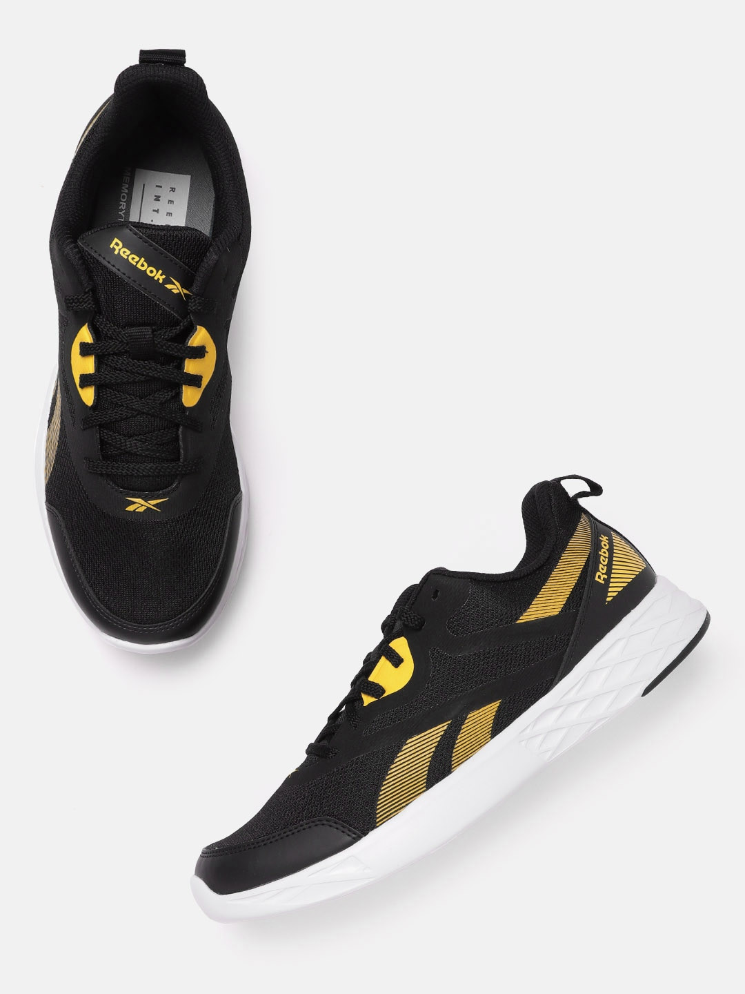 Reebok Men Black Woven Design Thunderwatch Running Shoes