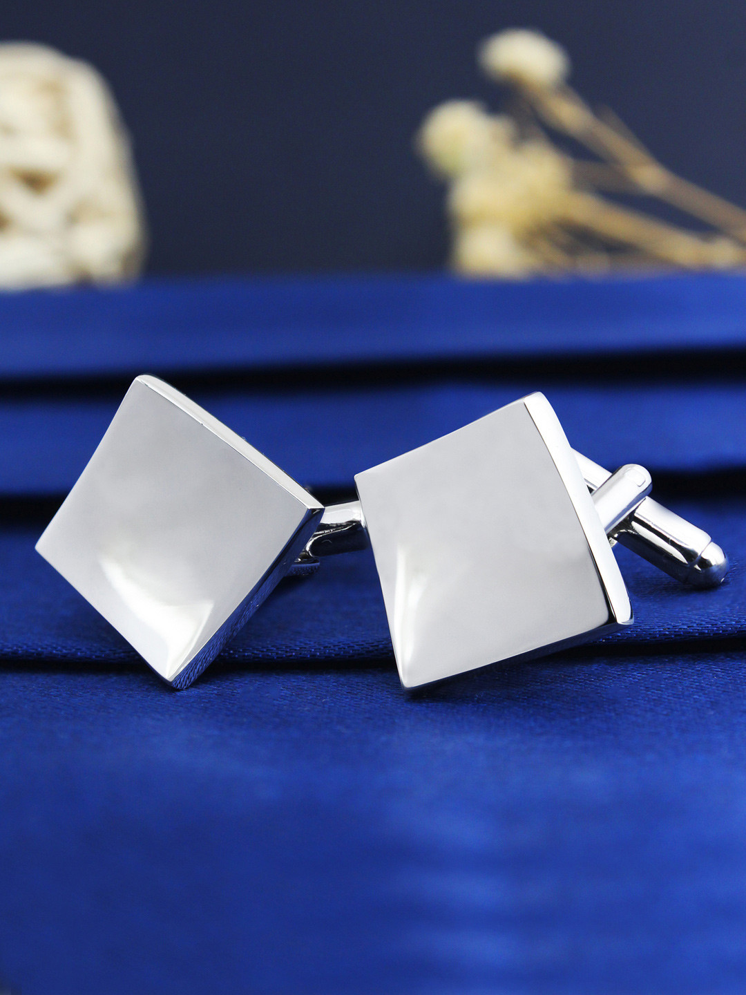 PELUCHE That Killing Curve Silver-Toned Cufflinks