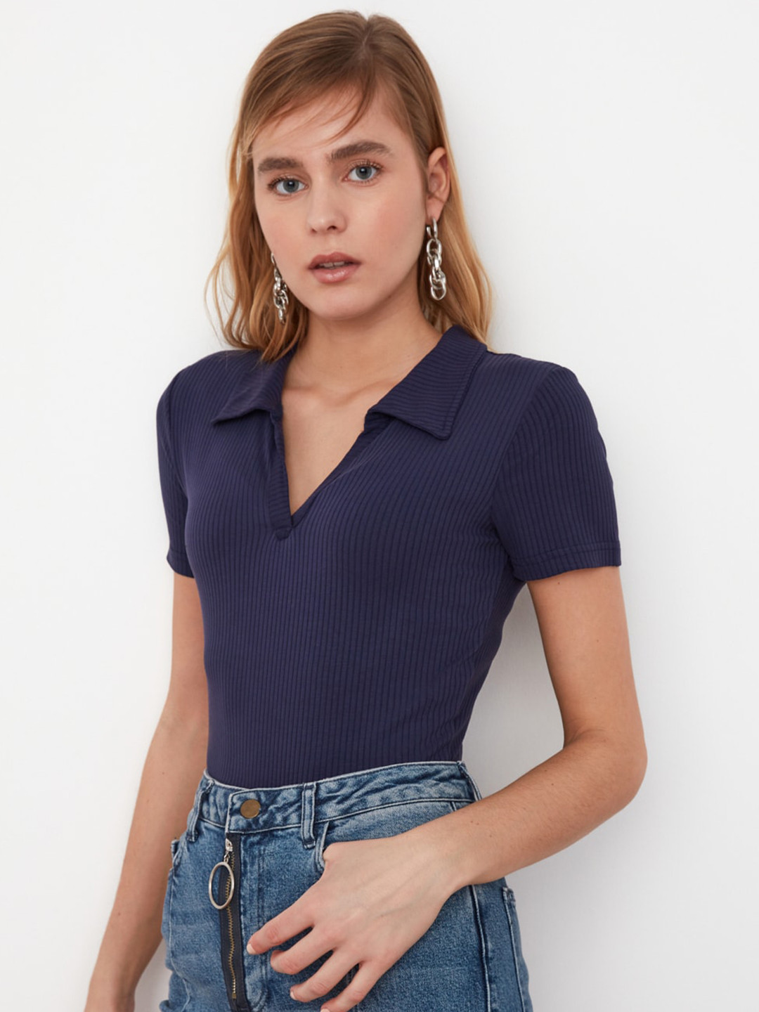 Trendyol Navy Blue Fitted Crop Top