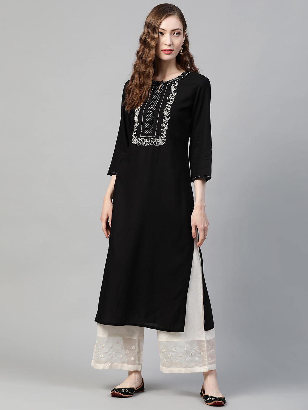 PIROH Women Black & White Ethnic Motifs Yoke Design Keyhole Neck Straight Kurta