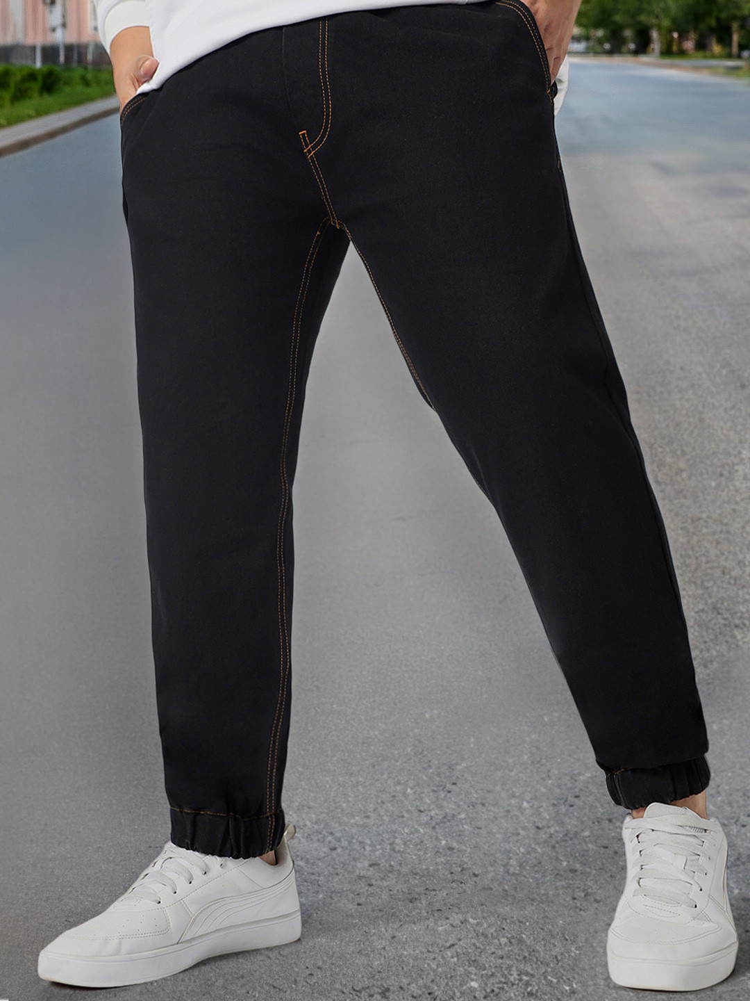 Urbano Plus Men Black Jogger Jeans