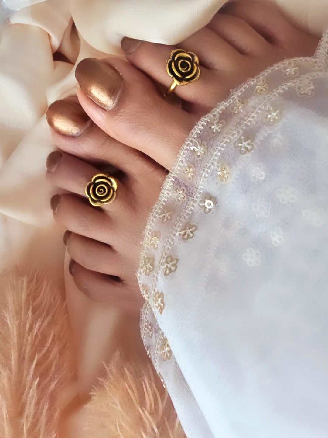 Binnis Wardrobe Womens Gold German toe ring