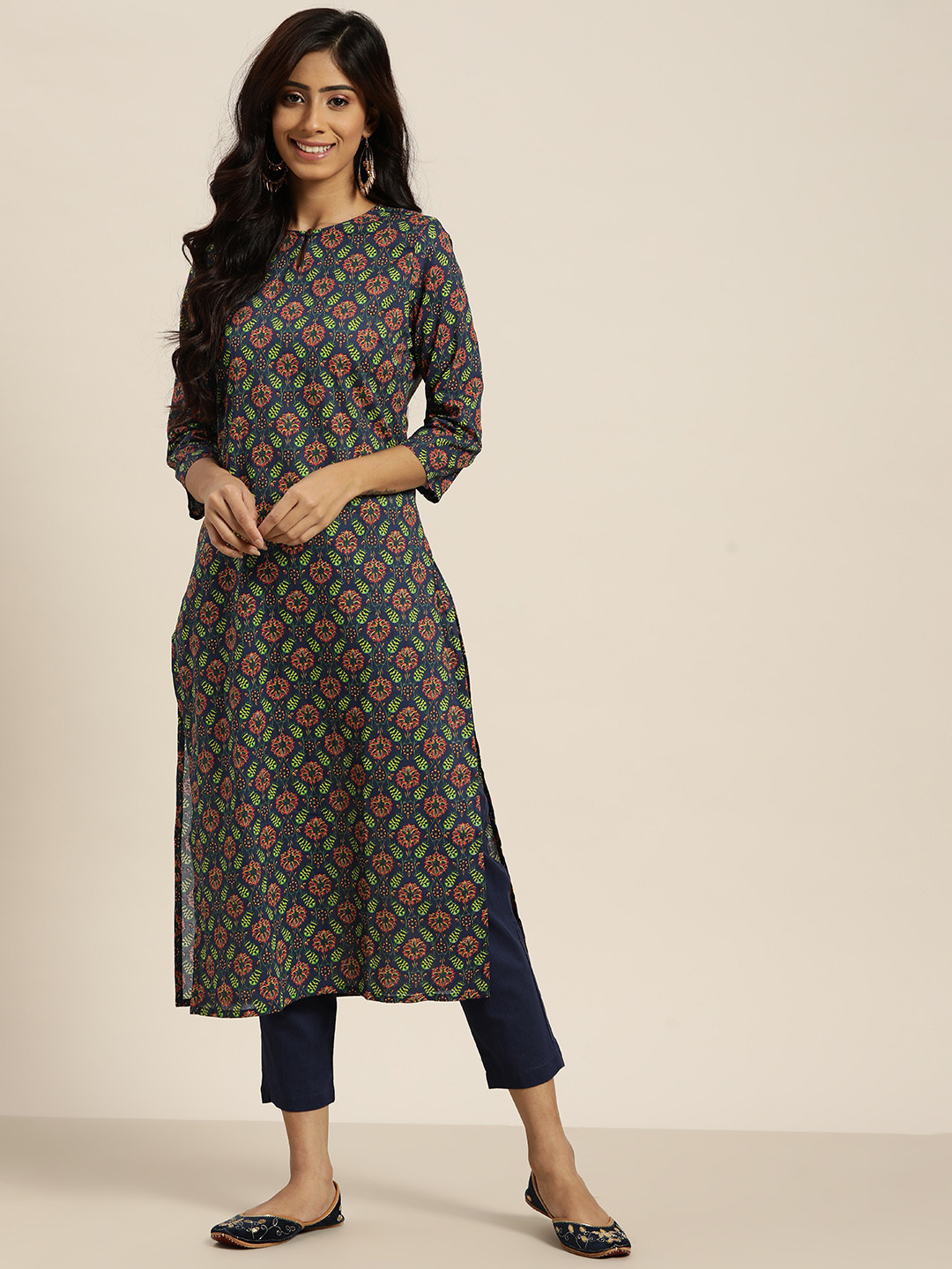 Sangria Women Navy Blue & Red Motifs Regular Cotton Straight Kurta with Trousers