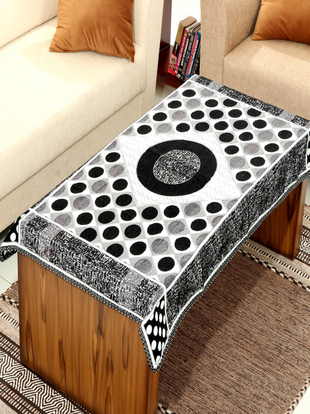 BELLA TRUE Black & White Geometric Printed Rectangular Table Cover
