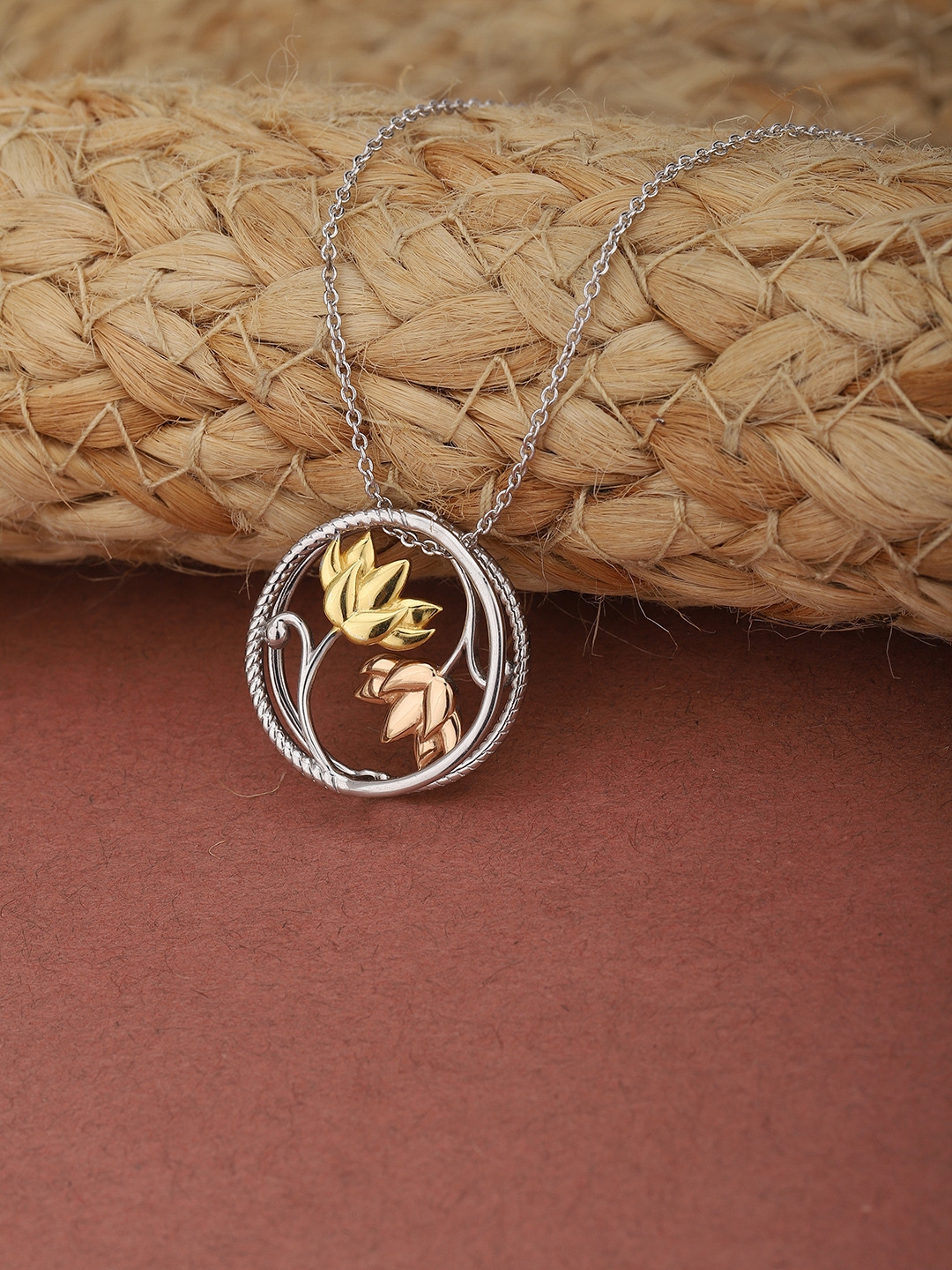 Carlton London Silver-Toned & Gold-Toned Rhodium-Plated Lotus Textured Link Chain