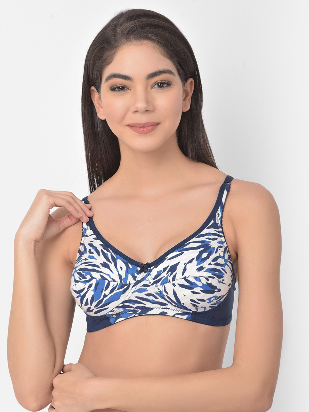 Clovia Blue & White Abstract Everyday Bra-Full Coverage BR1797D0832B