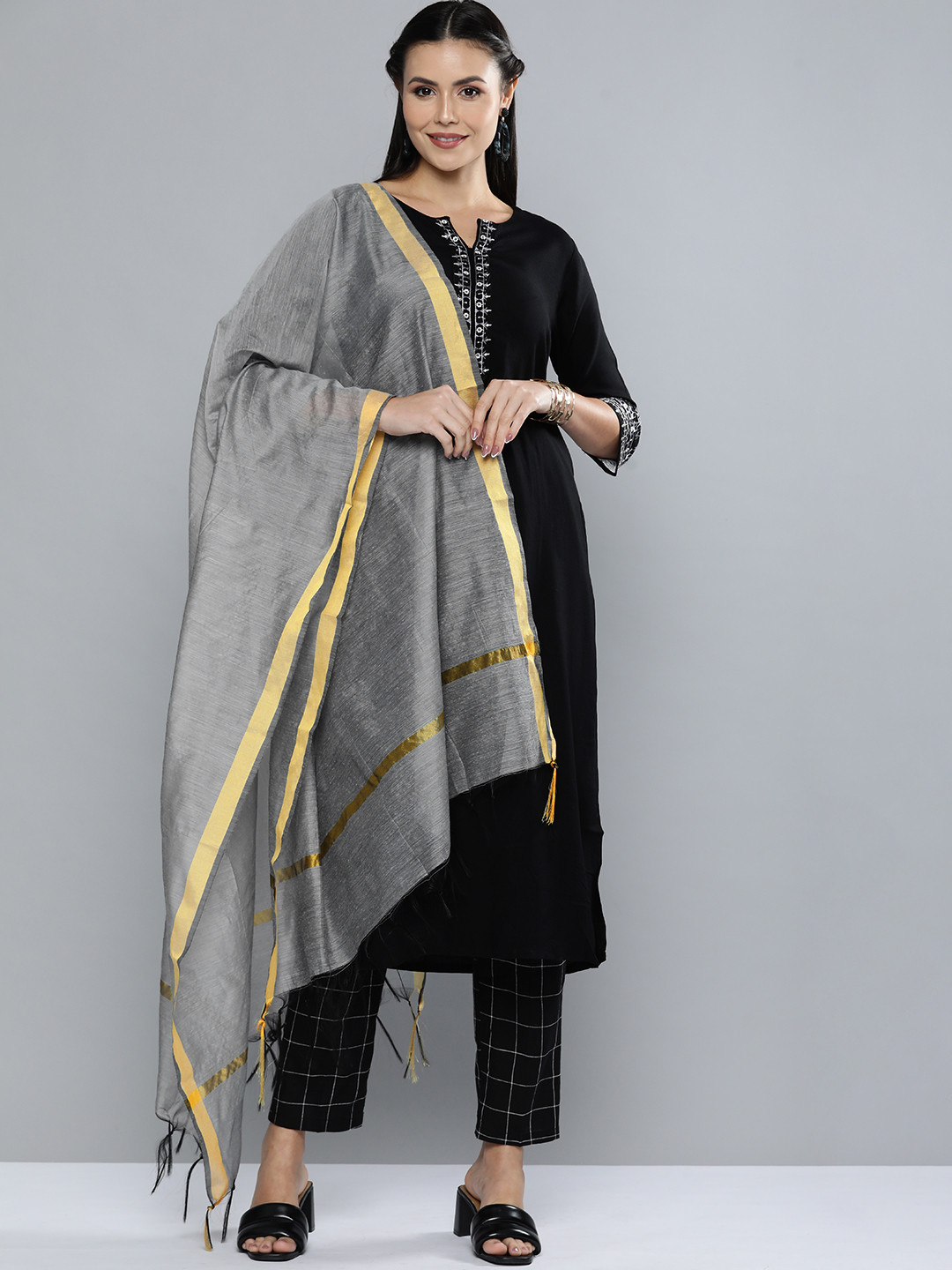 Vishudh Women Black & Grey Yoke Design Regular Kurta with Trousers & Dupatta