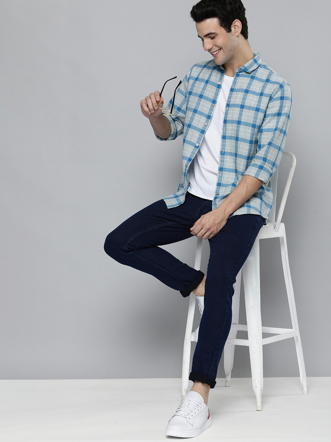 Mast & Harbour Men Grey Slim Fit Checked Casual Cotton Linen Shirt
