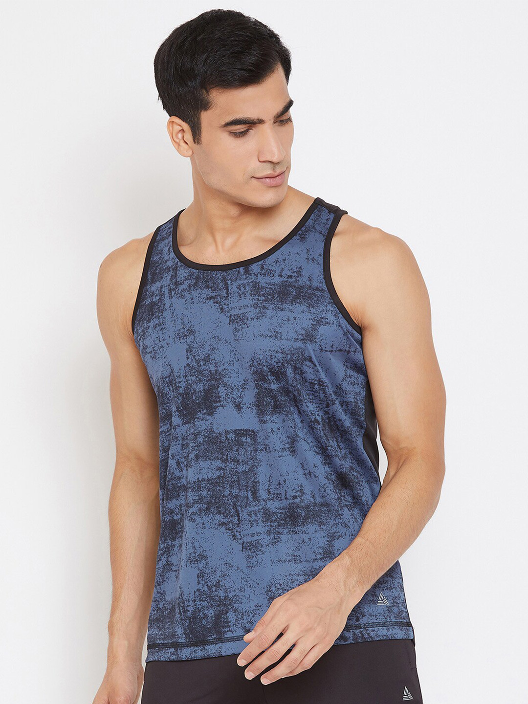 ATHLISIS Men Blue and Black Abstract Printed Rapid Dry Outdoor Sports T-shirt