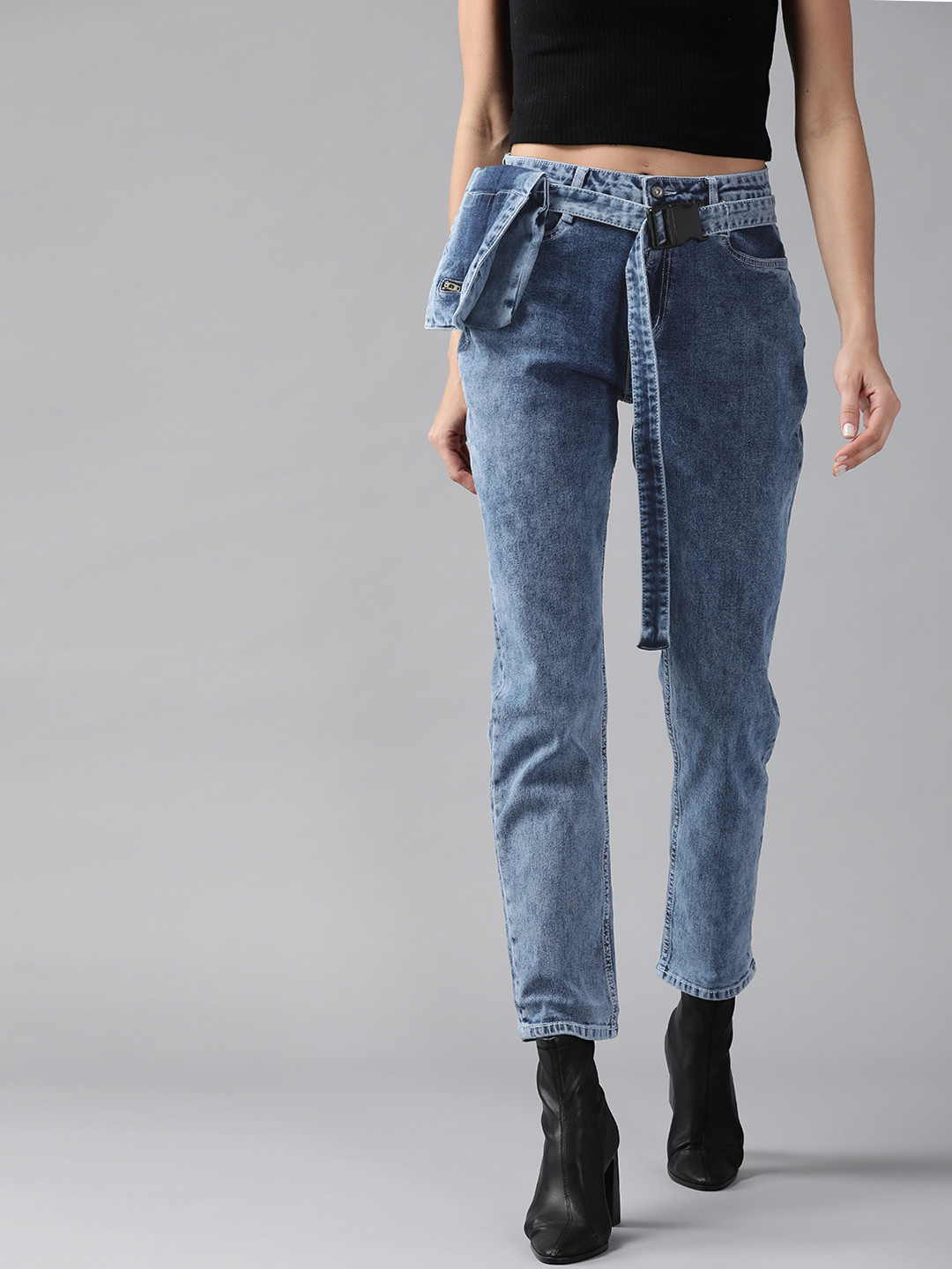 Roadster Women Blue Slim Fit Light Fade Stretchable Jeans with Belt