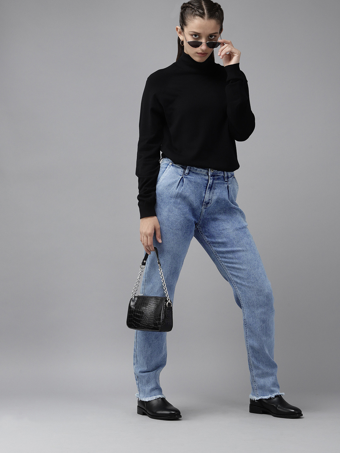 UTH by Roadster Girls Blue Washed  Light Fade Stretchable Jeans