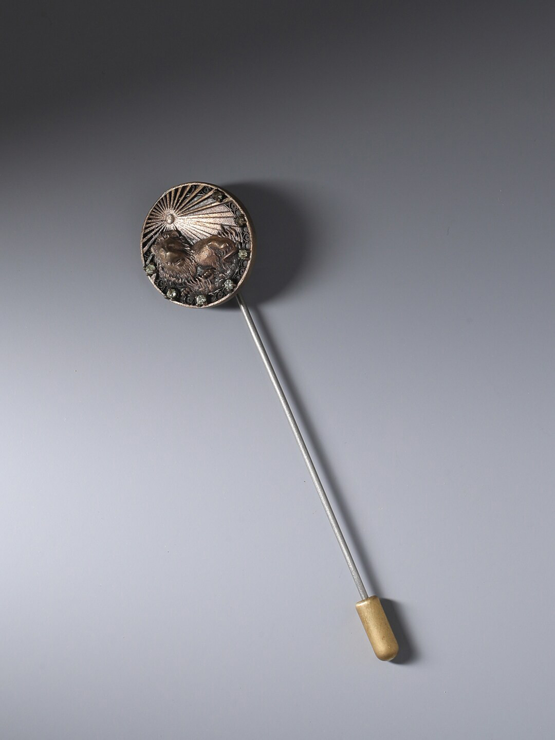 COSA NOSTRAA Metallic-Toned Lapel Pin