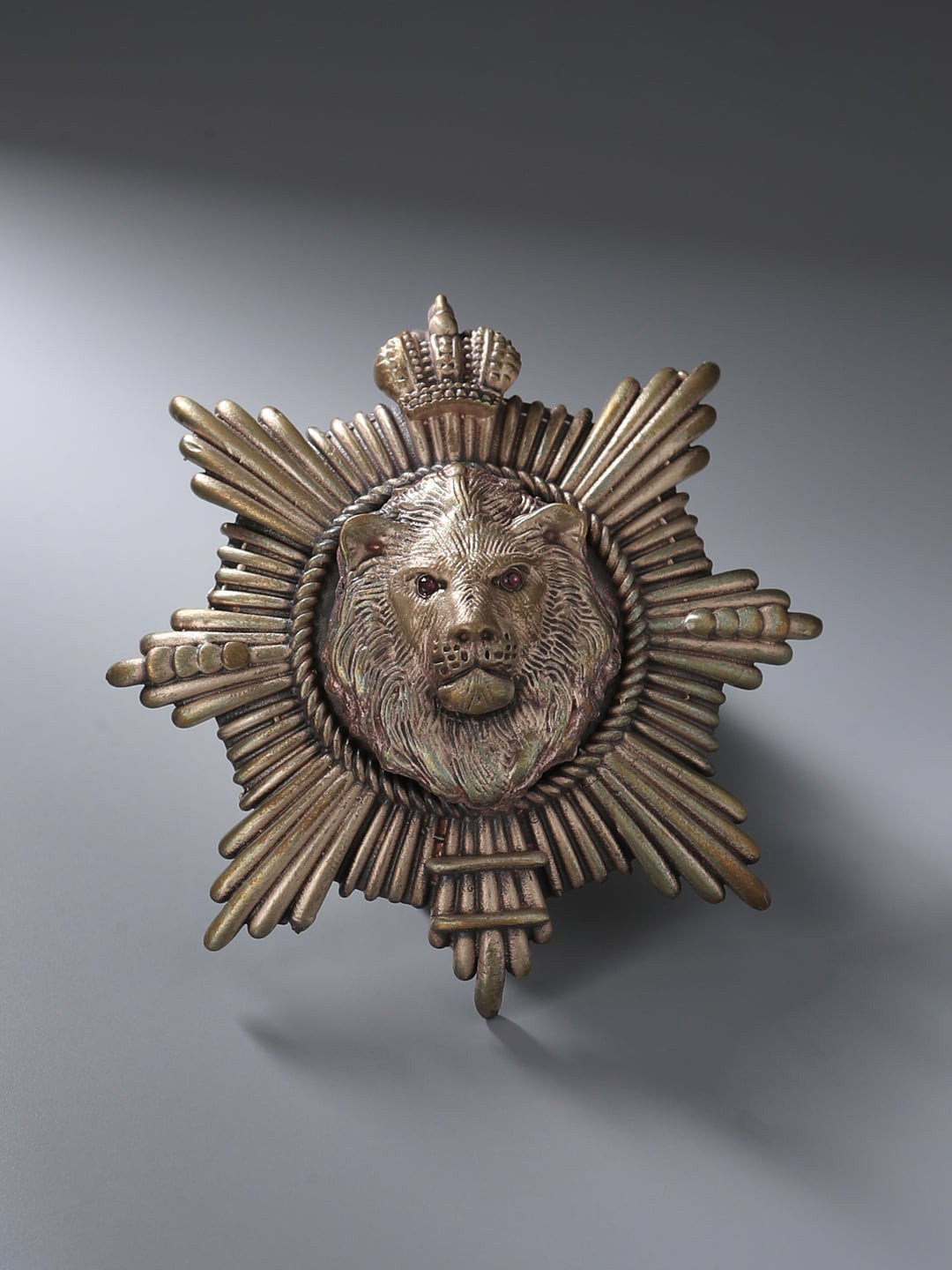 COSA NOSTRAA Men Antique Gold-Toned The Almighty Lion Brooch