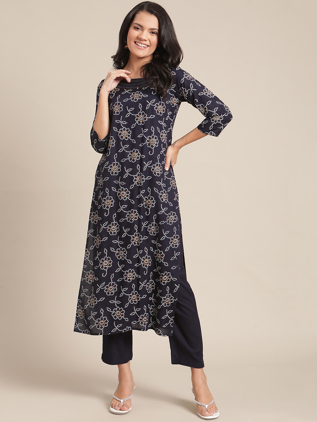 KSUT Women Navy Blue Floral Printed Panelled Kurti with Trousers
