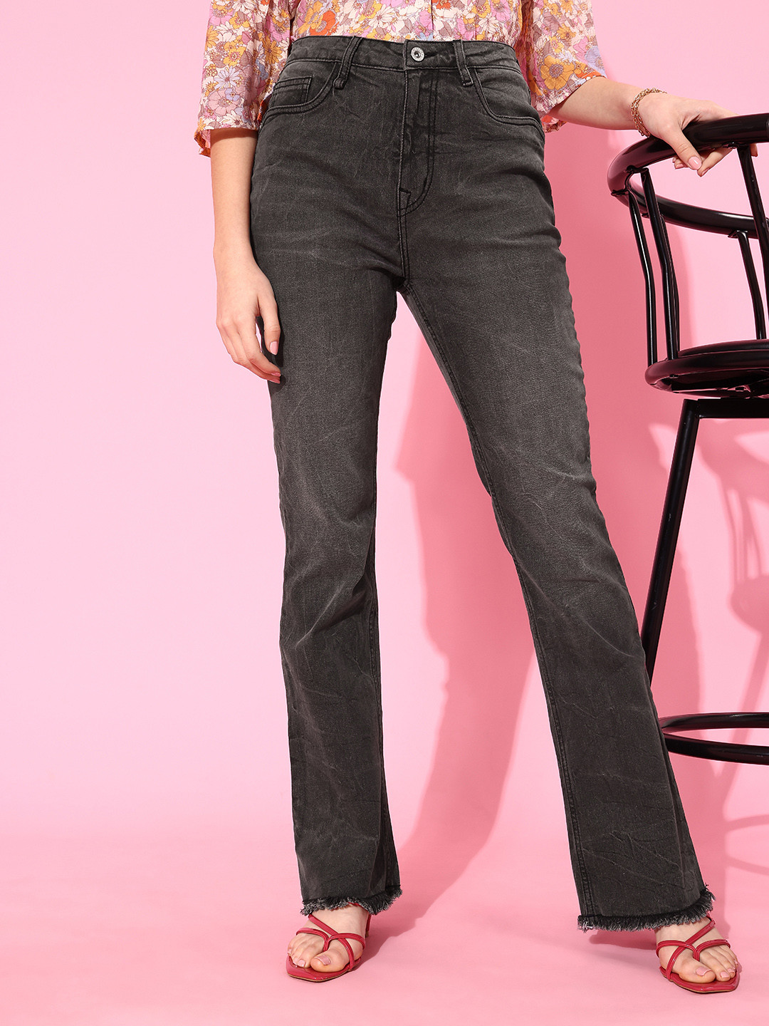 Roadster Women Alluring Grey High-Rise Bootcut Stretchable Jeans
