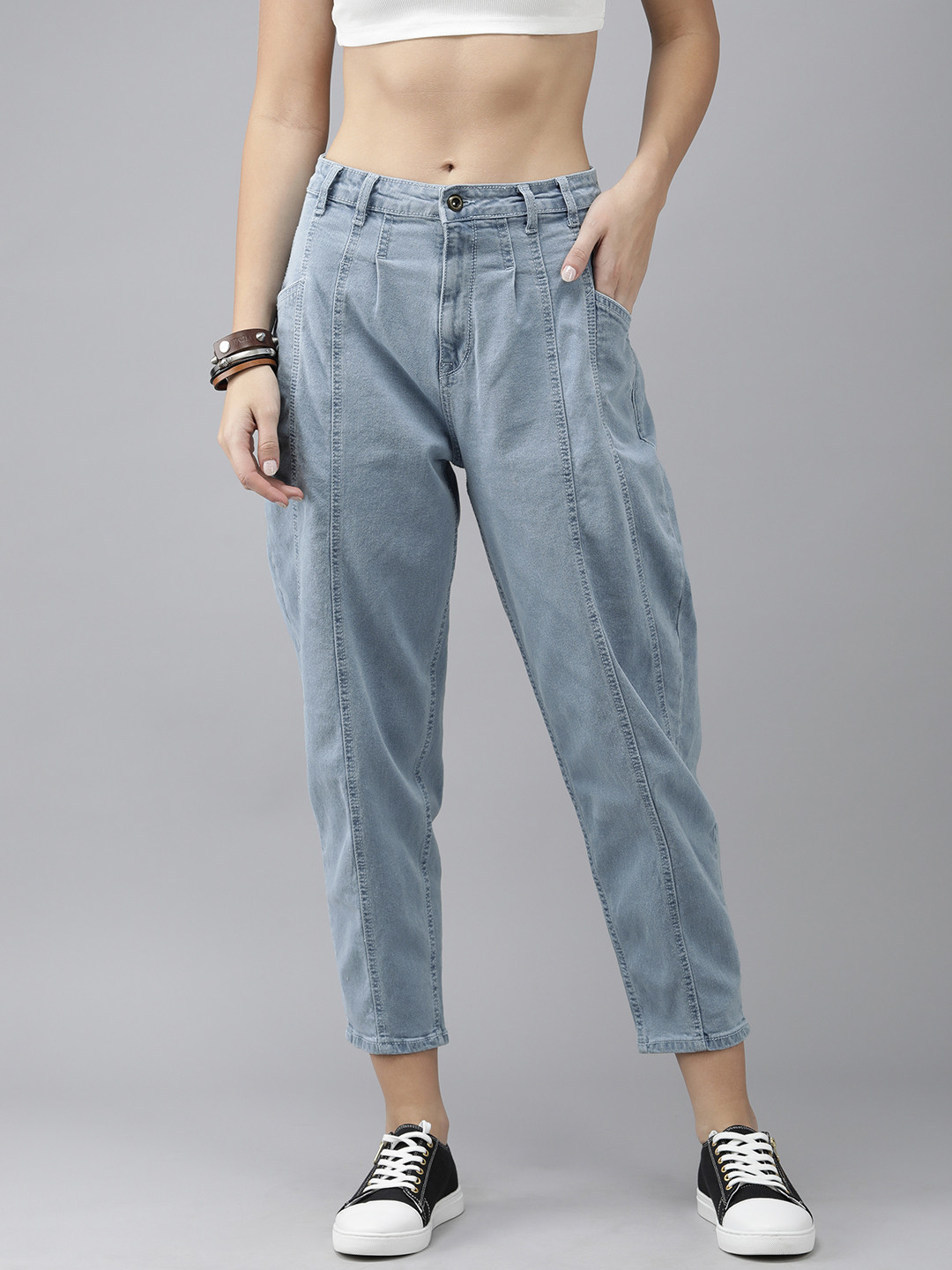 Roadster Women Light Blue Solid Mid-Rise Slouchy Cropped Jeans