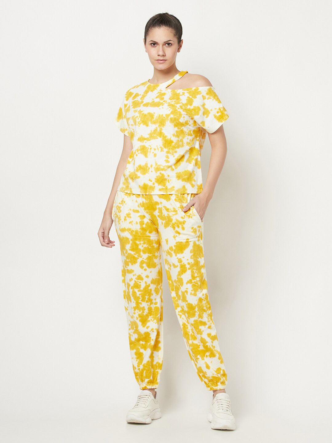 iki chic Women Yellow & White Dyed T-shirt with Pyjamas