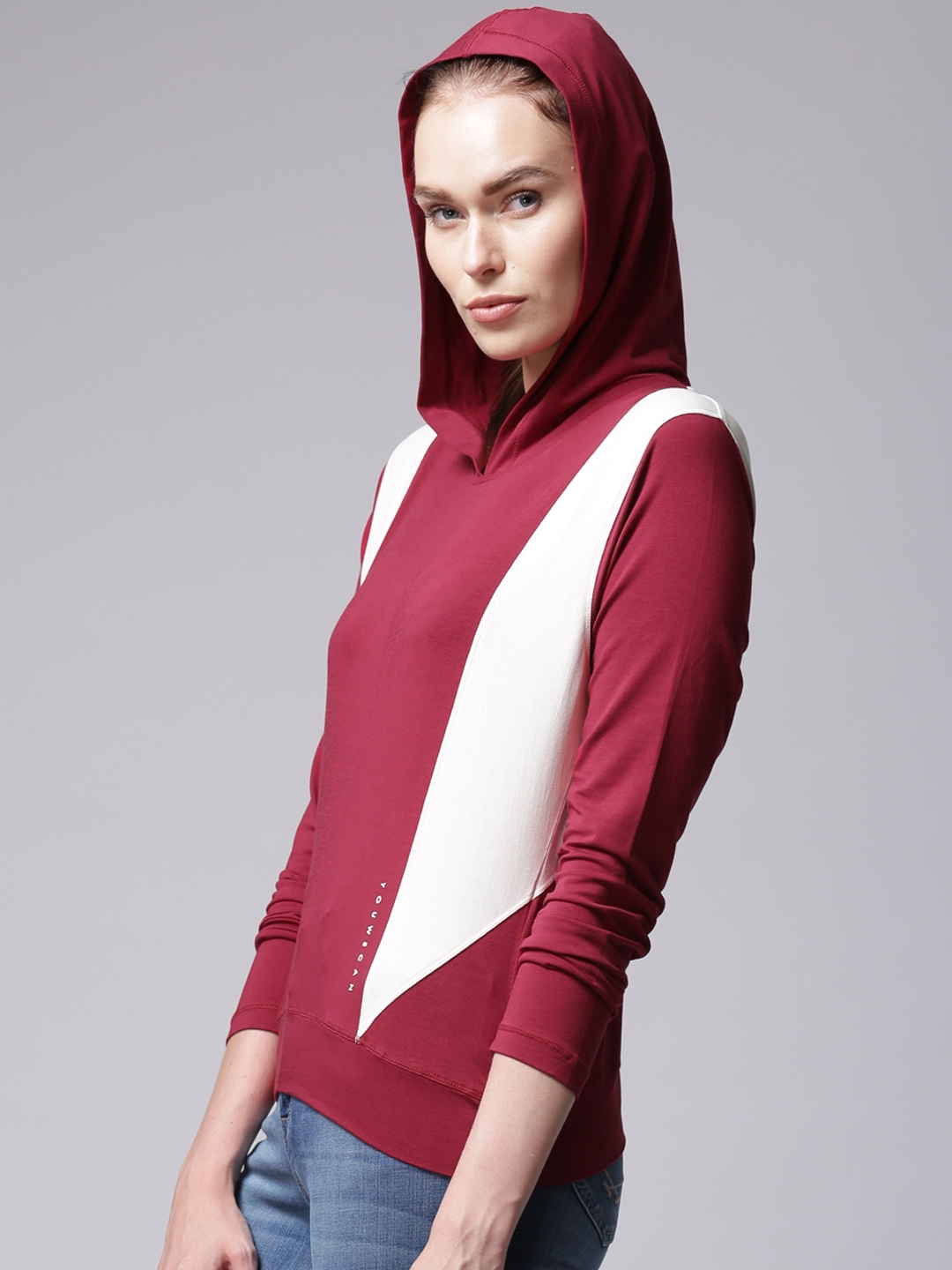 hooded t shirt myntra