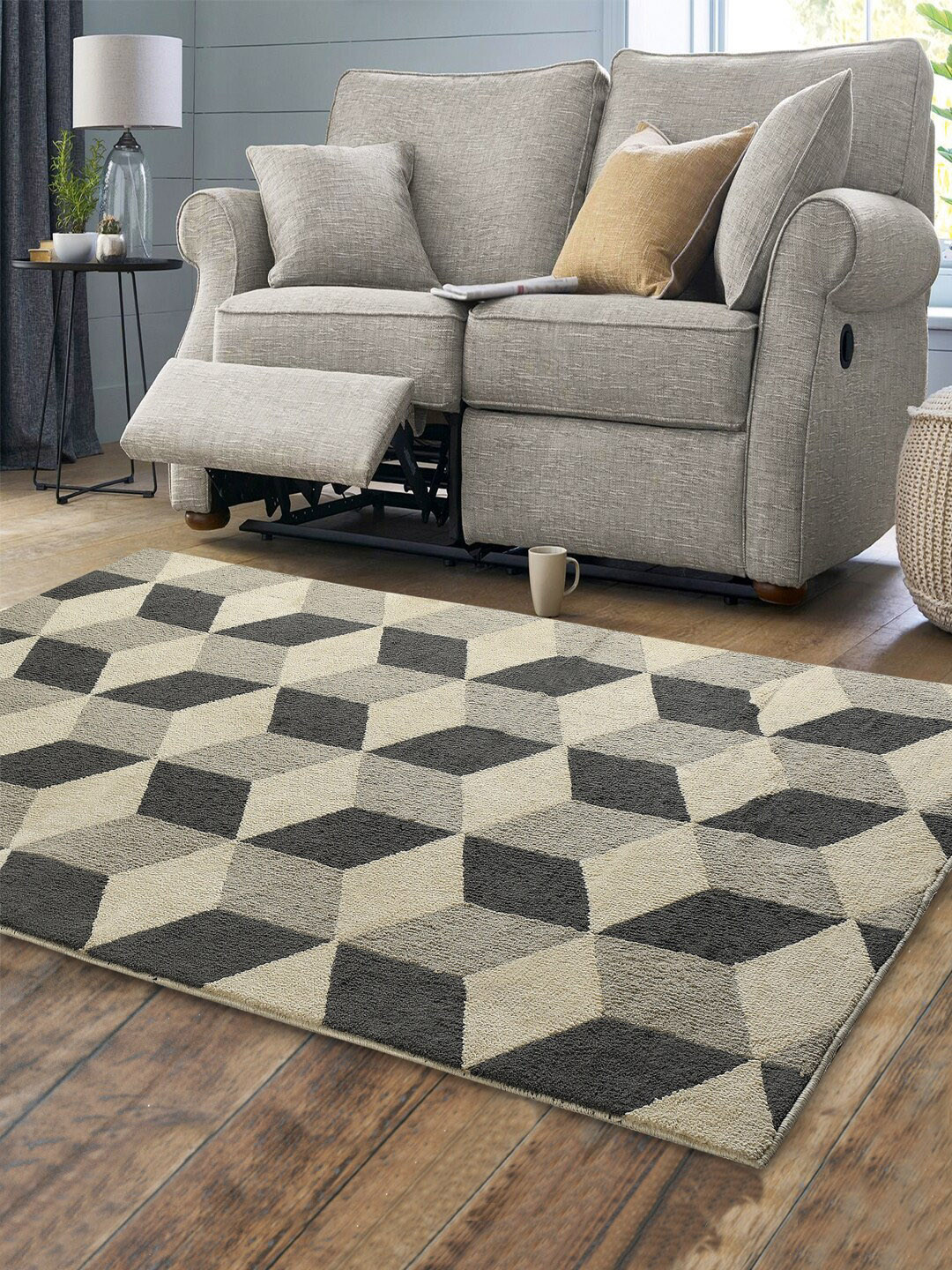 Saral Home Beige & Grey Geometric Print Floor Carpet