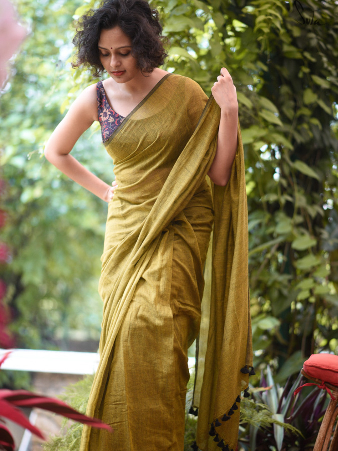 Suta Olive Green & Black Solid Pure Cotton Saree