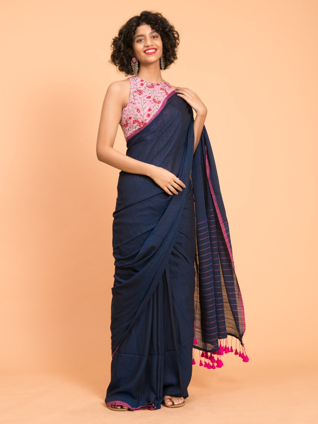 Suta Navy Blue & Pink Solid Cotton Saree