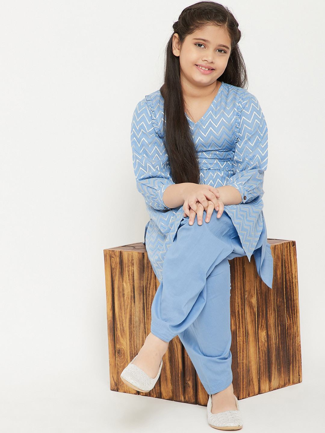 Stylo Bug Girls Blue & Silver Chevron Embroidered Cotton Handloom Kurta with Salwar