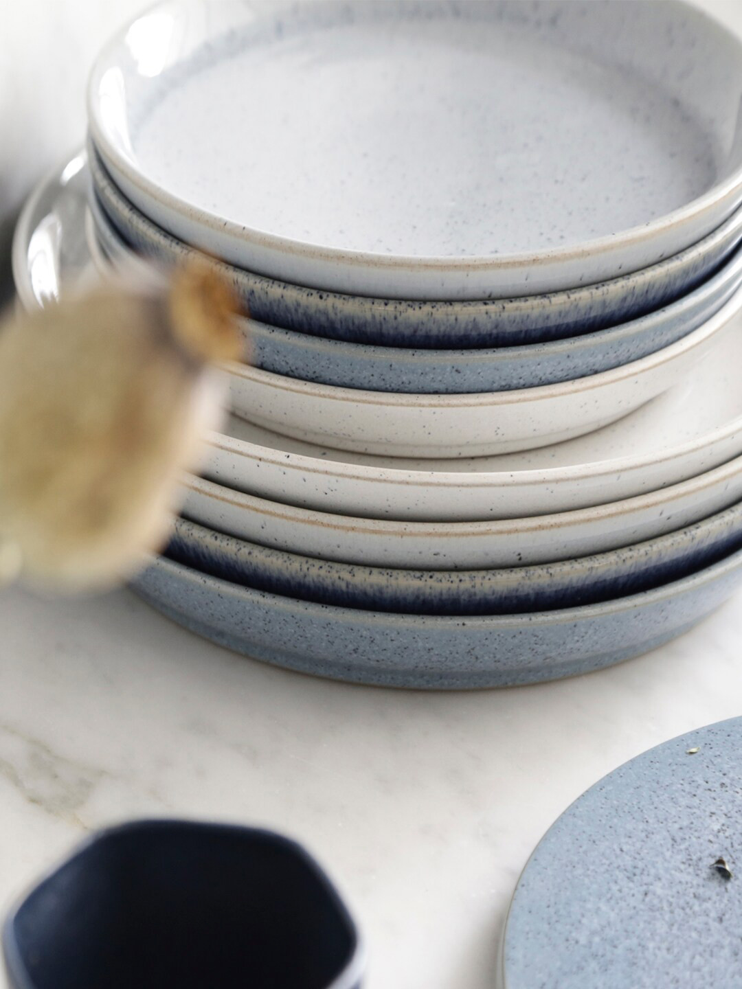 Denby White & Blue Chalk Medium Coupe Plate