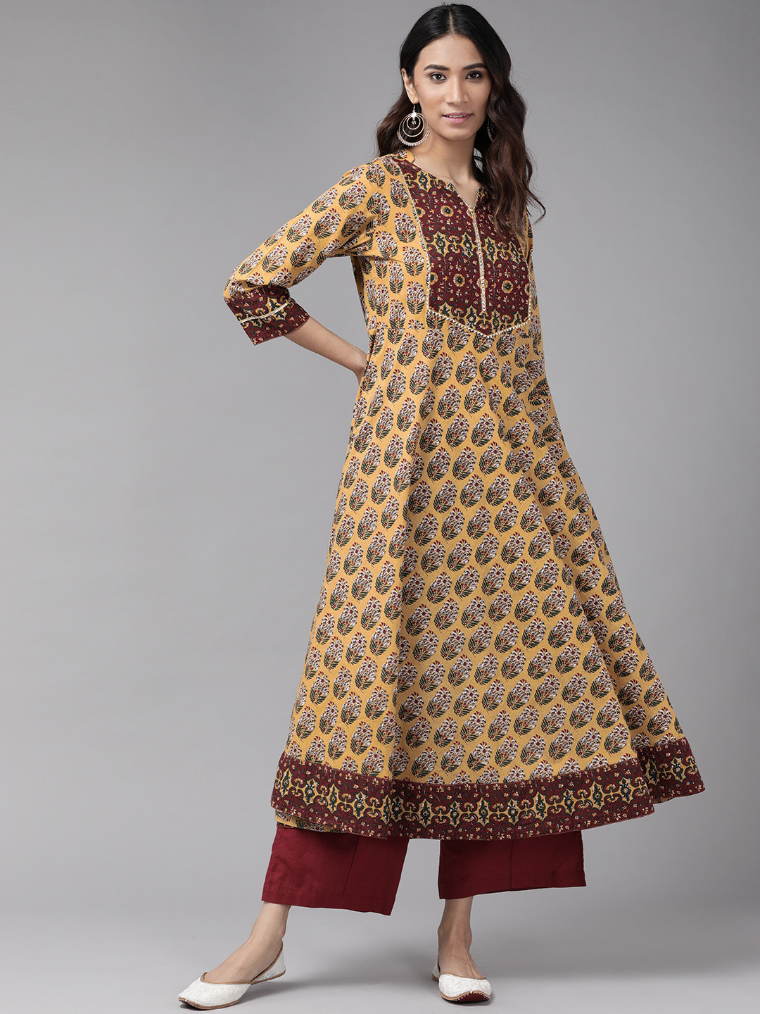 YASH GALLERY Women Beige & Burgundy Ethnic Motifs Printed Anarkali Kurta