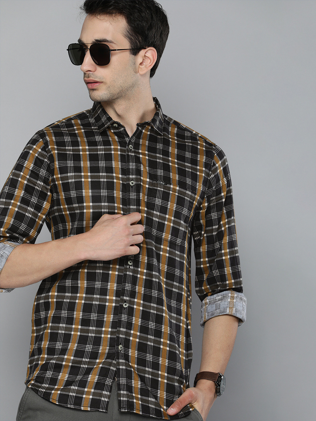 The Indian Garage Co Men Black & Khaki Slim Fit Tartan Checks Checked Casual Shirt