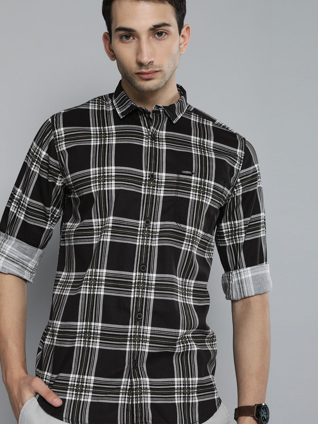 The Indian Garage Co Men Black & White Slim Fit Tartan Checks Checked Casual Shirt