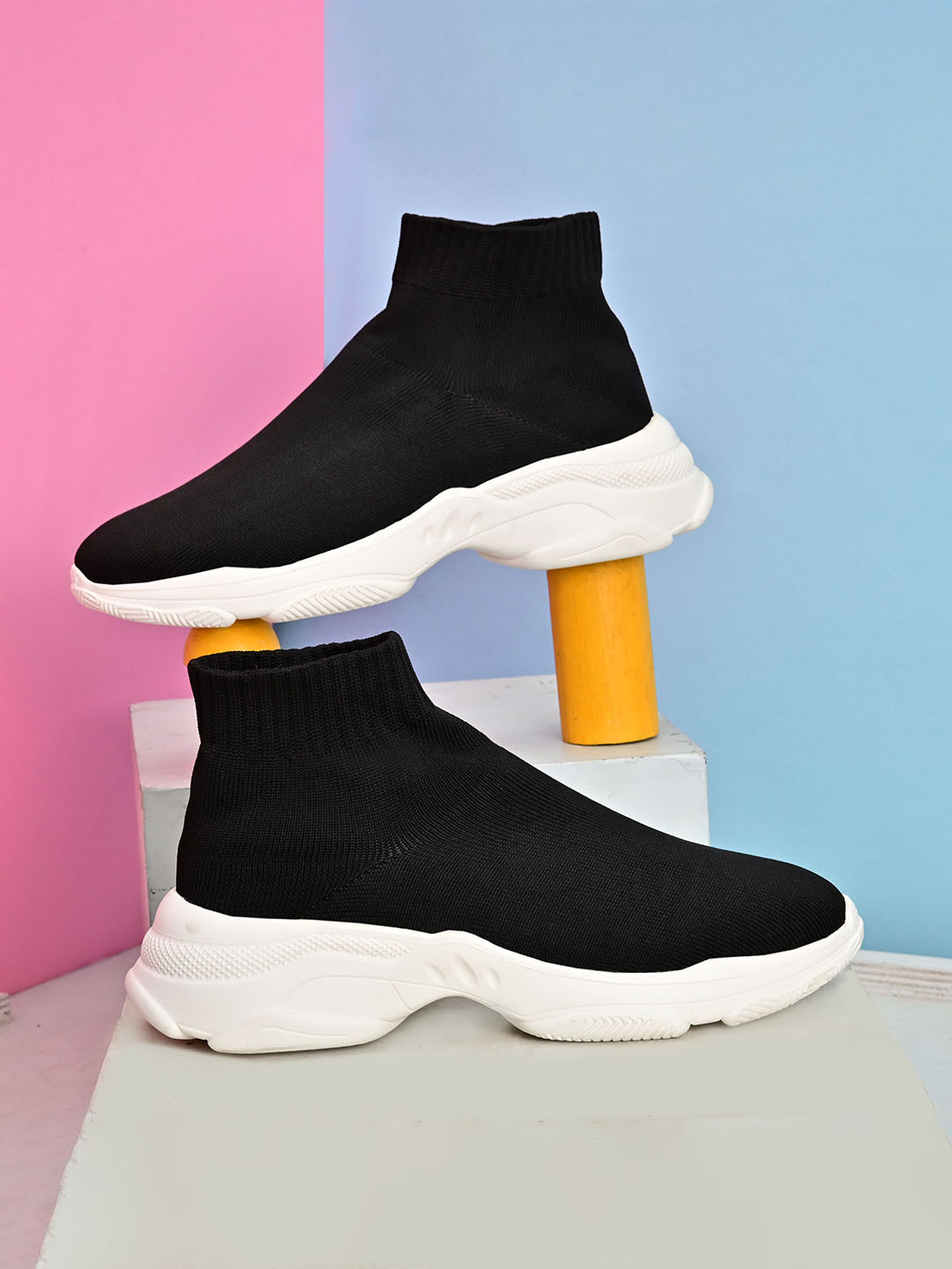 Mactree Men Black Woven Design Slip-On Sneakers