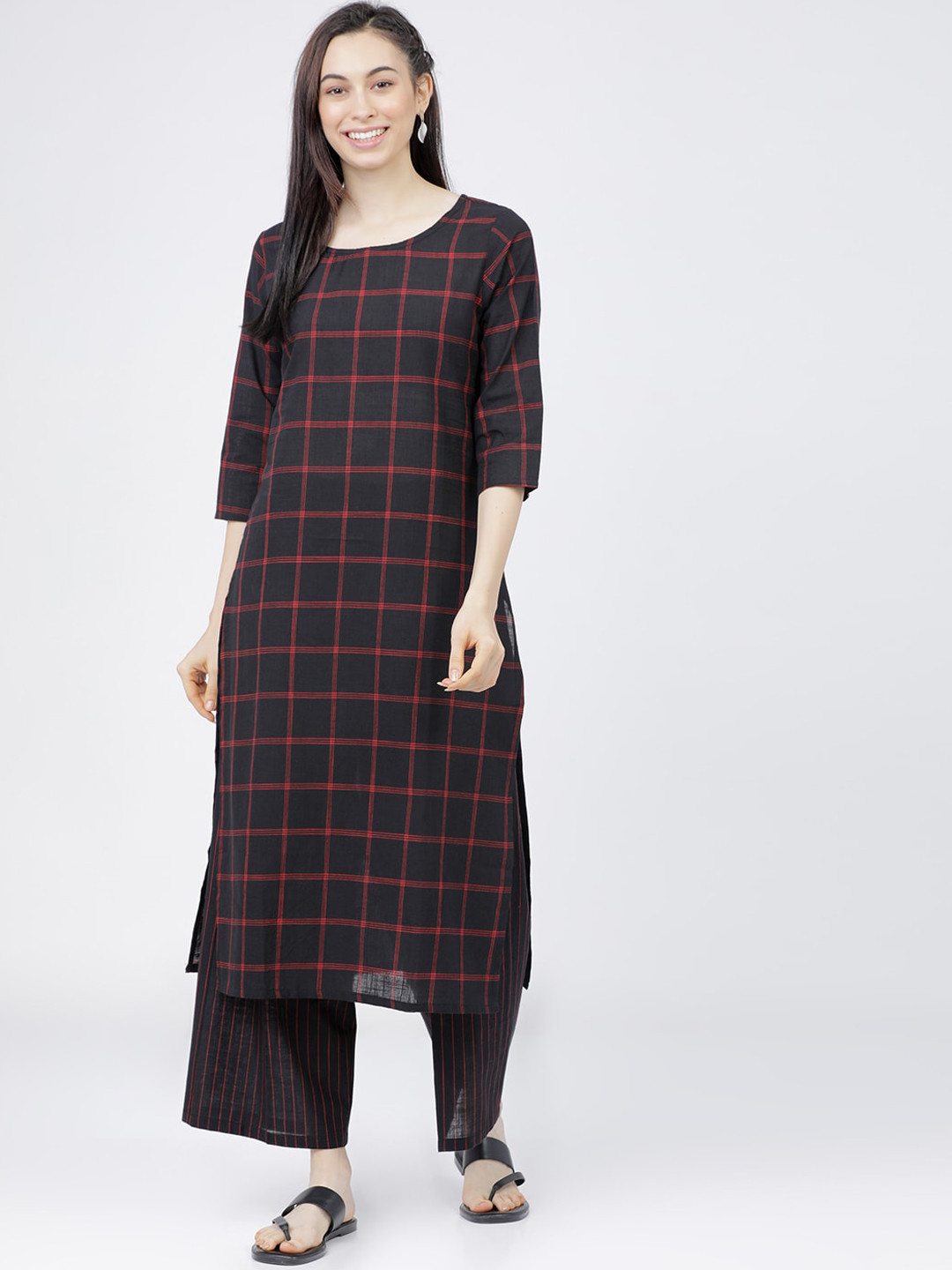 Vishudh Women Black Checked Thread Work Kurta