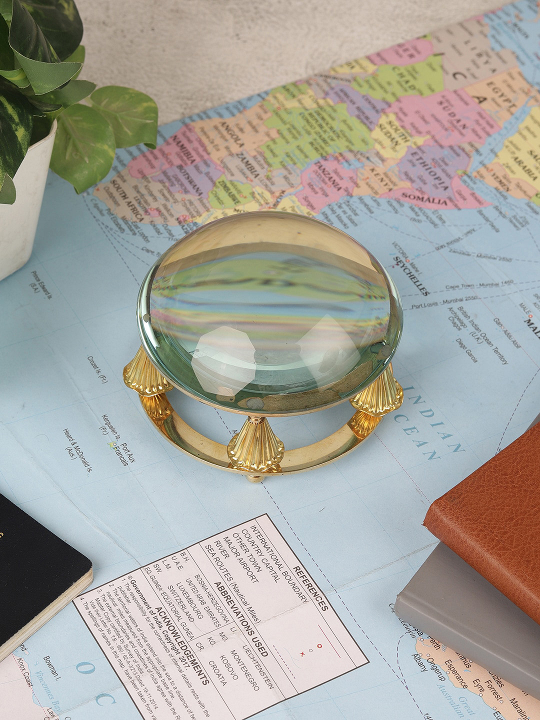 EXIM DECOR Paper Weight Magnifying Glass Gold Brass Metallic Study Room Medium Showpiece - 4 Inches