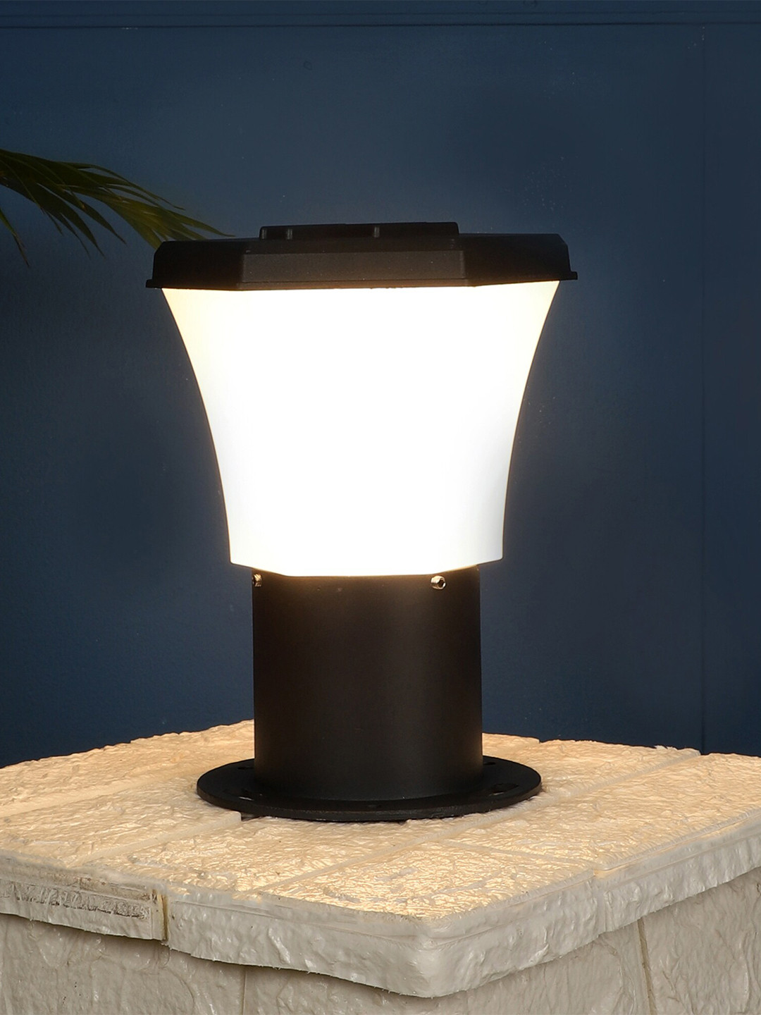 MFD HOME FURNISHING Grey & White Aluminium Denim Contemporary Outdoor Lamp