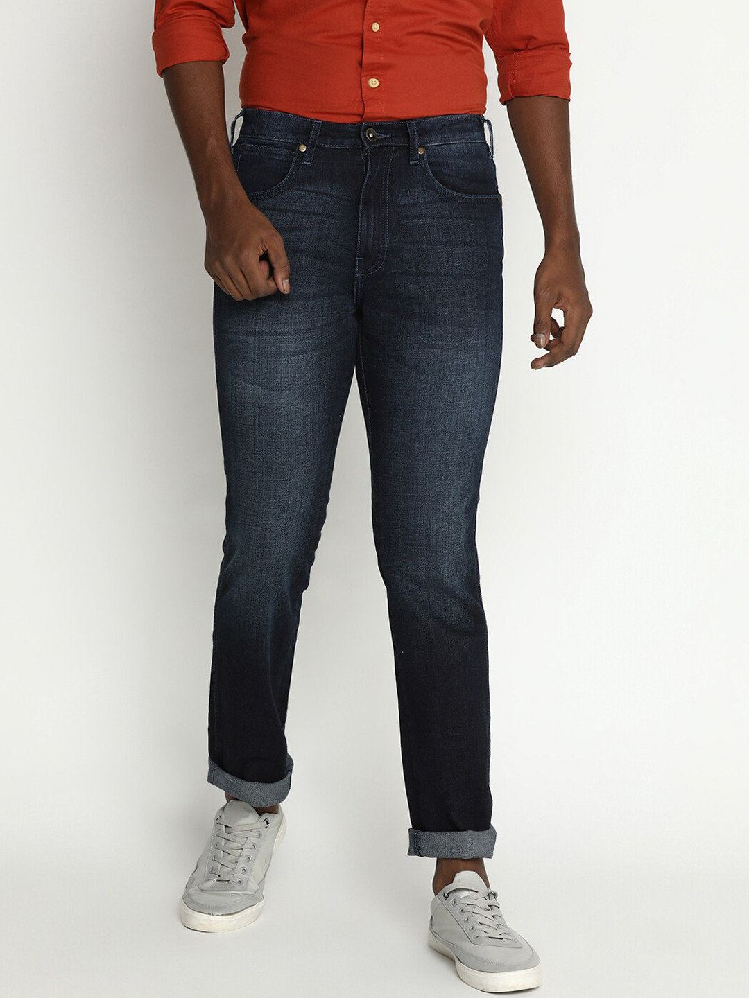 Wrangler Men Blue Light Fade Mid-Rise Jeans