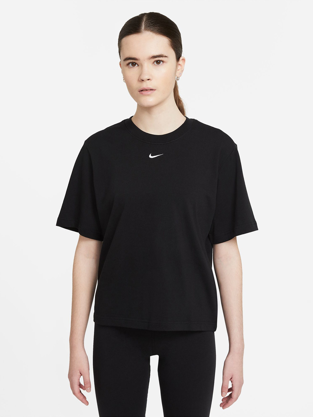 Nike Women Essentials T-shirt
