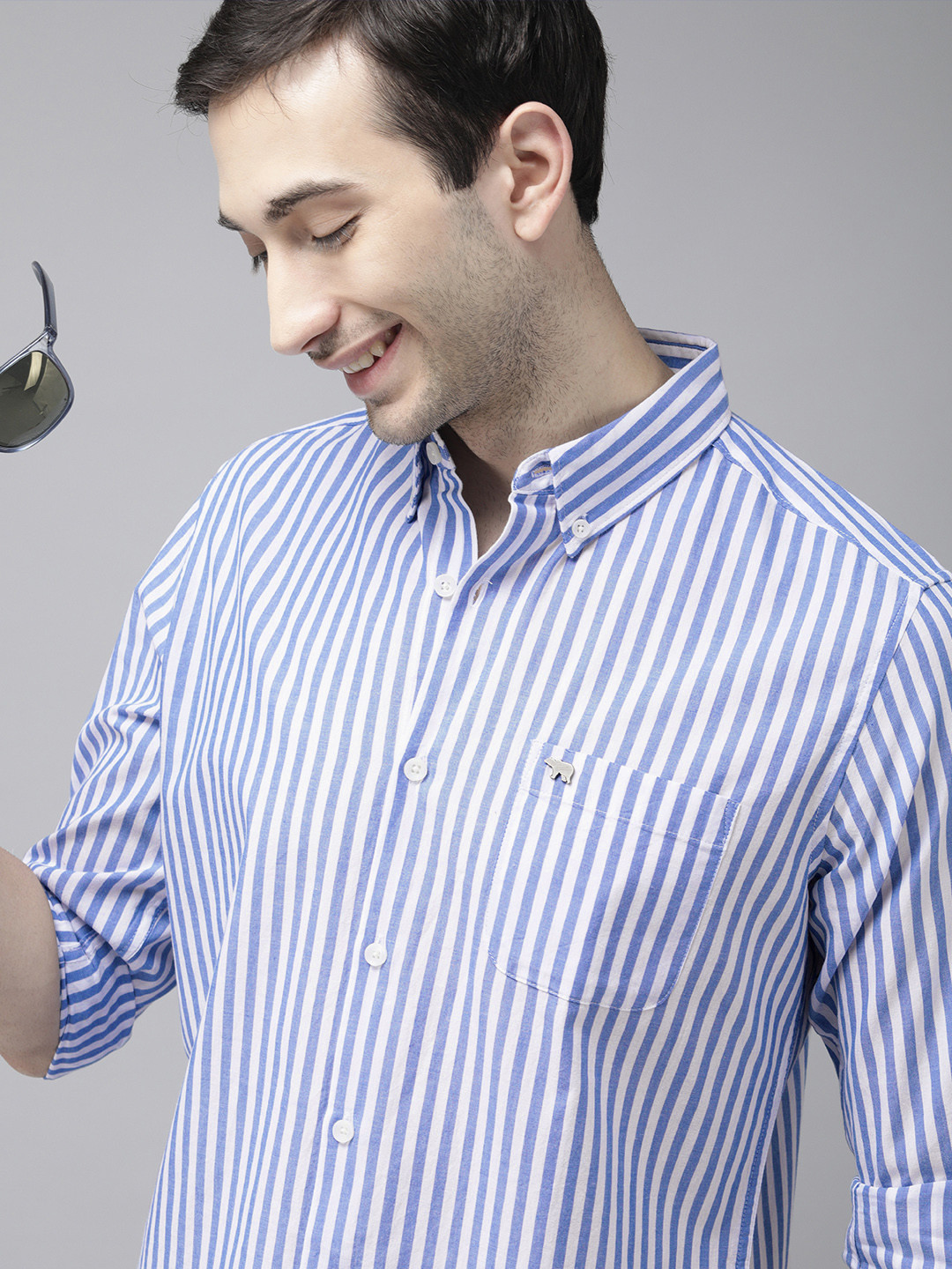 THE BEAR HOUSE Men Blue Slim Fit Bengal Stripes Casual Shirt