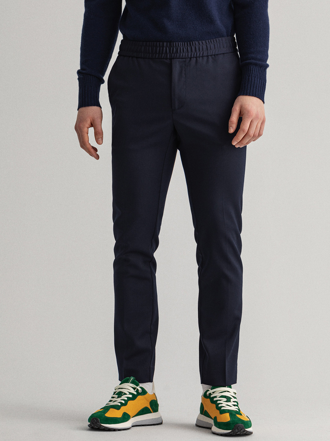 GANT Men Blue Slim Fit Mid-Rise Plain Casual Flat-Front Trousers