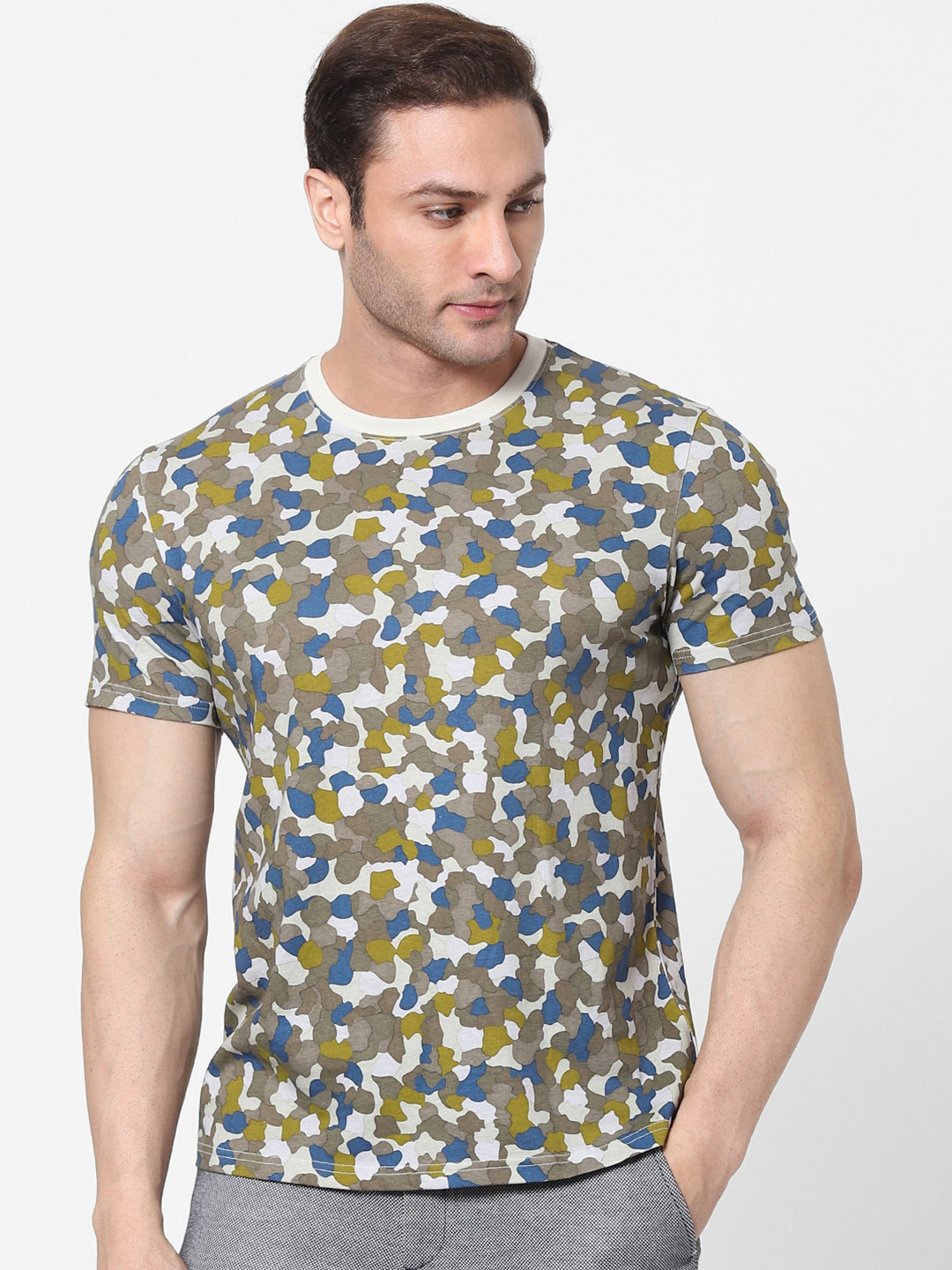 Celio Men Olive Green  Khaki Camouflage Printed Cotton Pure Cotton T-shirt