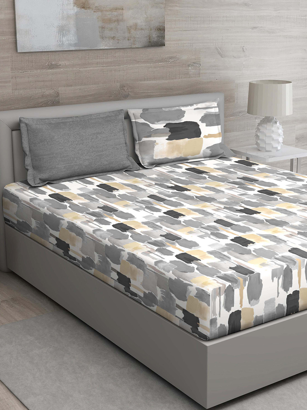 GM Regal White Abstract Cotton 144 TC King Bedsheet with 2 Pillow Covers-43 x 43 inches