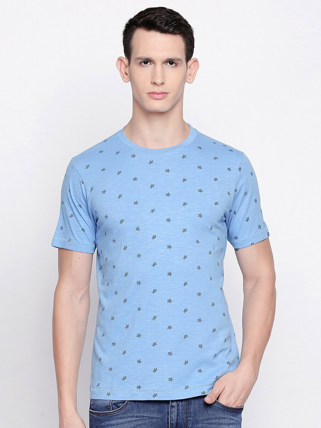 Basics Men Blue Printed Muscle Fit T-shirt