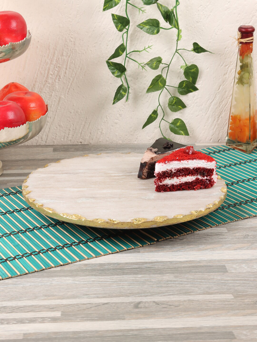 NikkisPride Beige & Gold-Toned Solid Cake Stand