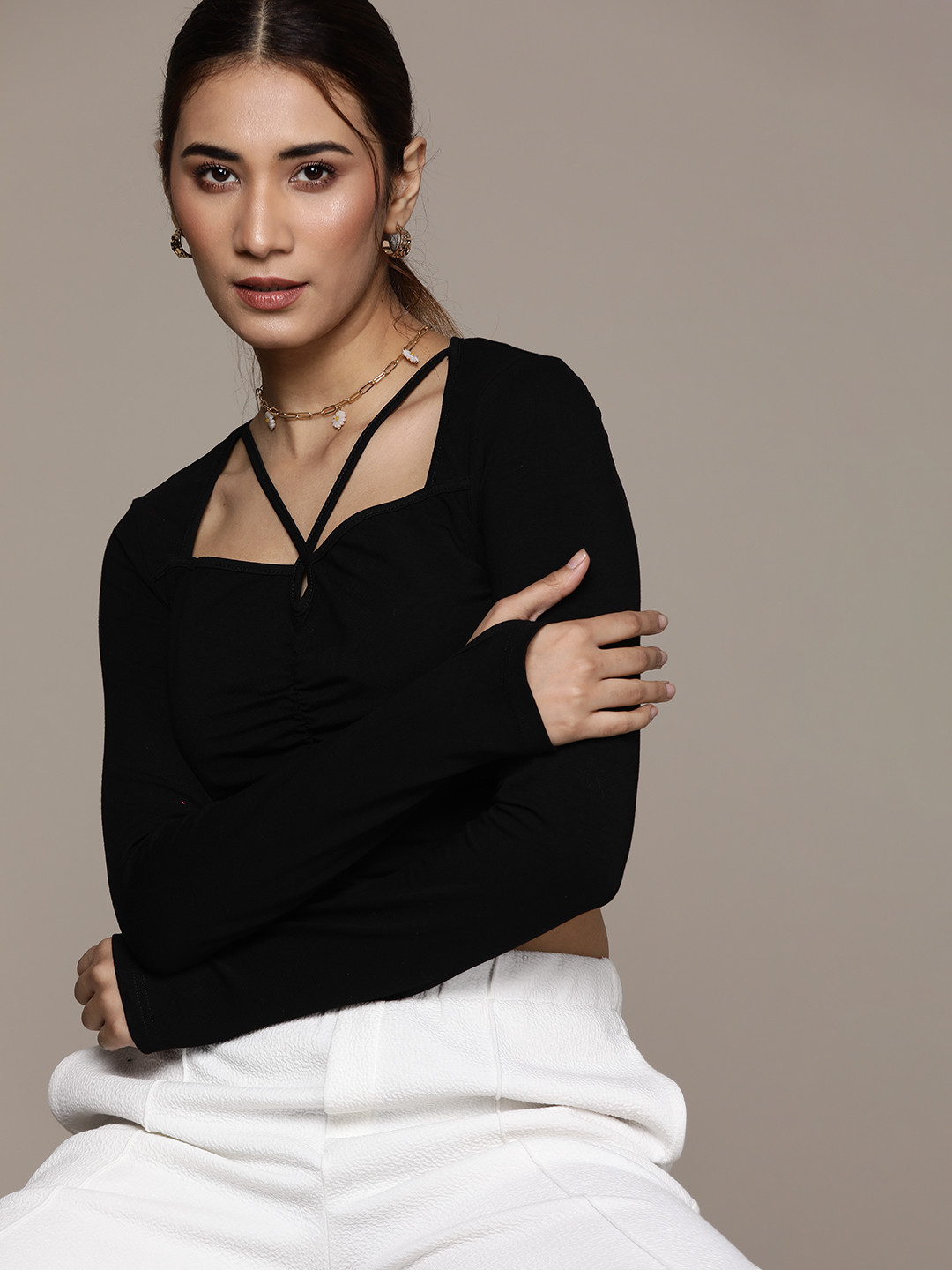 URBANIC Black Solid Ruched Crop Top